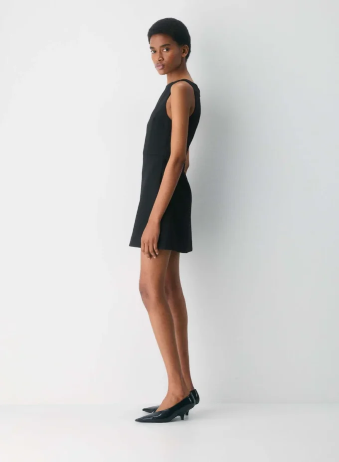 Robe Bond