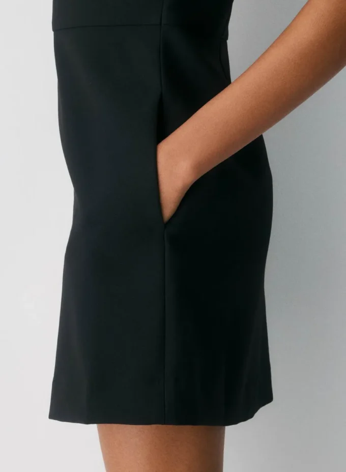 Robe Bond