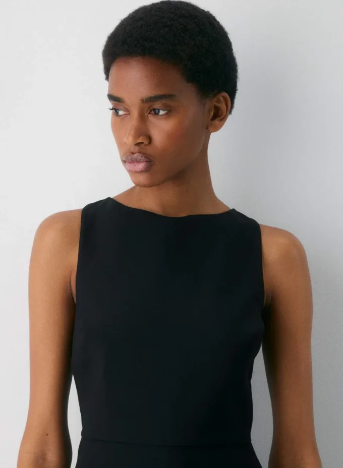 Robe Bond