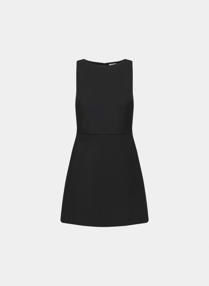 Robe Bond