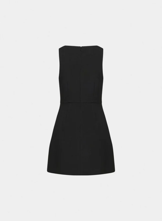 Robe Bond