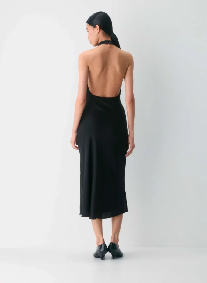 Robe dos nu en satin Audience