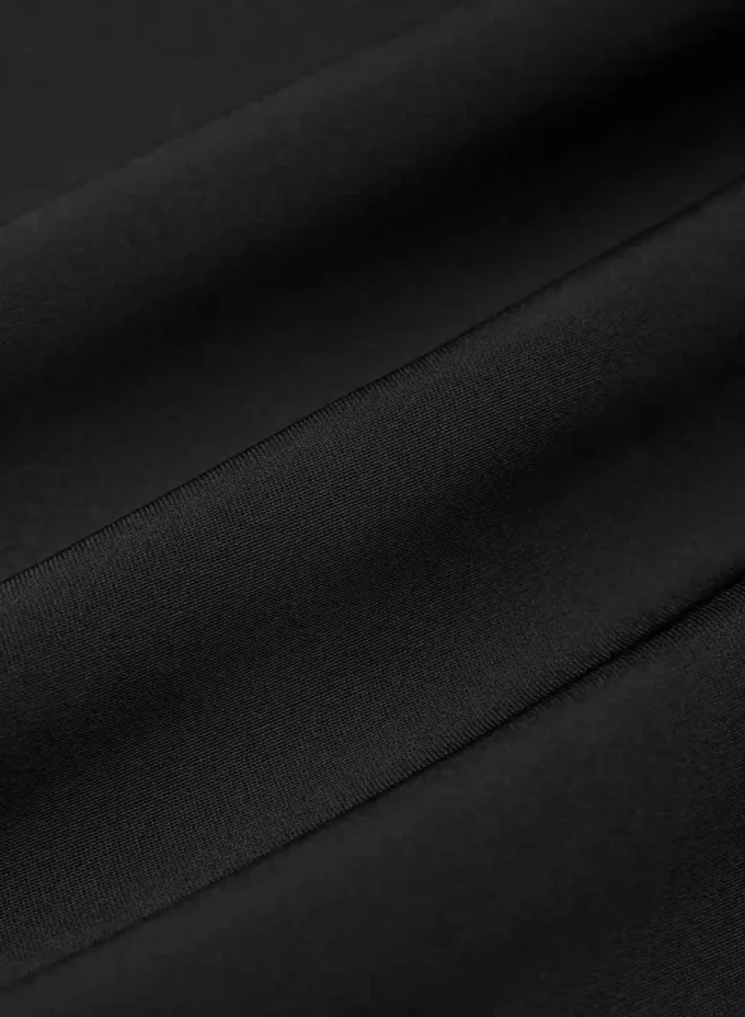 Robe dos nu en satin Audience