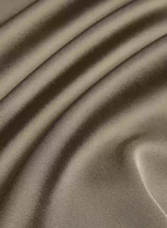 Robe en satin Pavilion