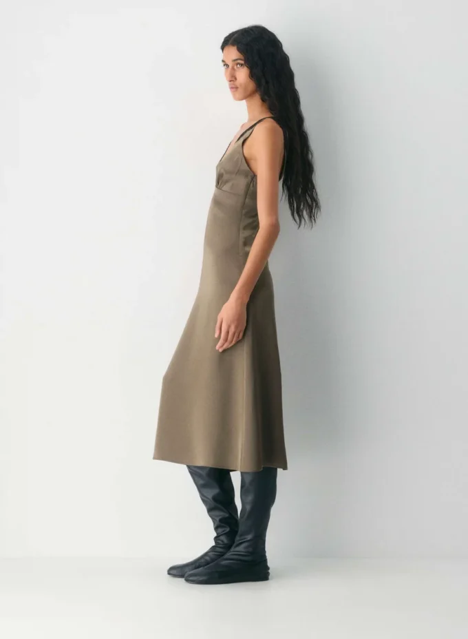 Robe en satin Pavilion