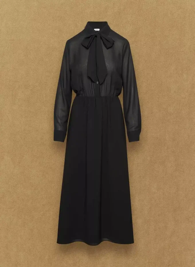 Robe Hopper