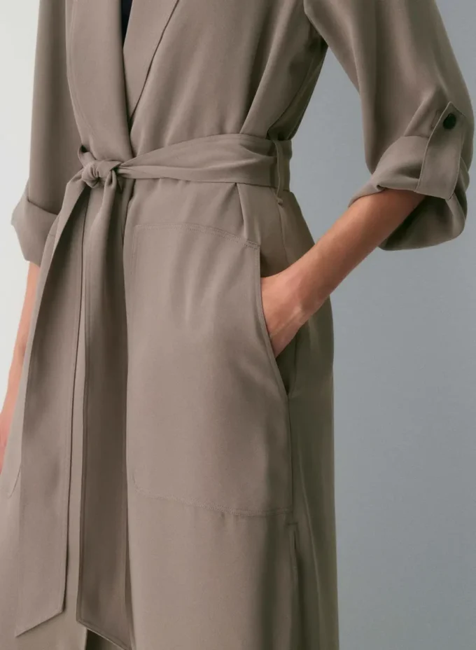 Robe Kahlo – Studio Drape