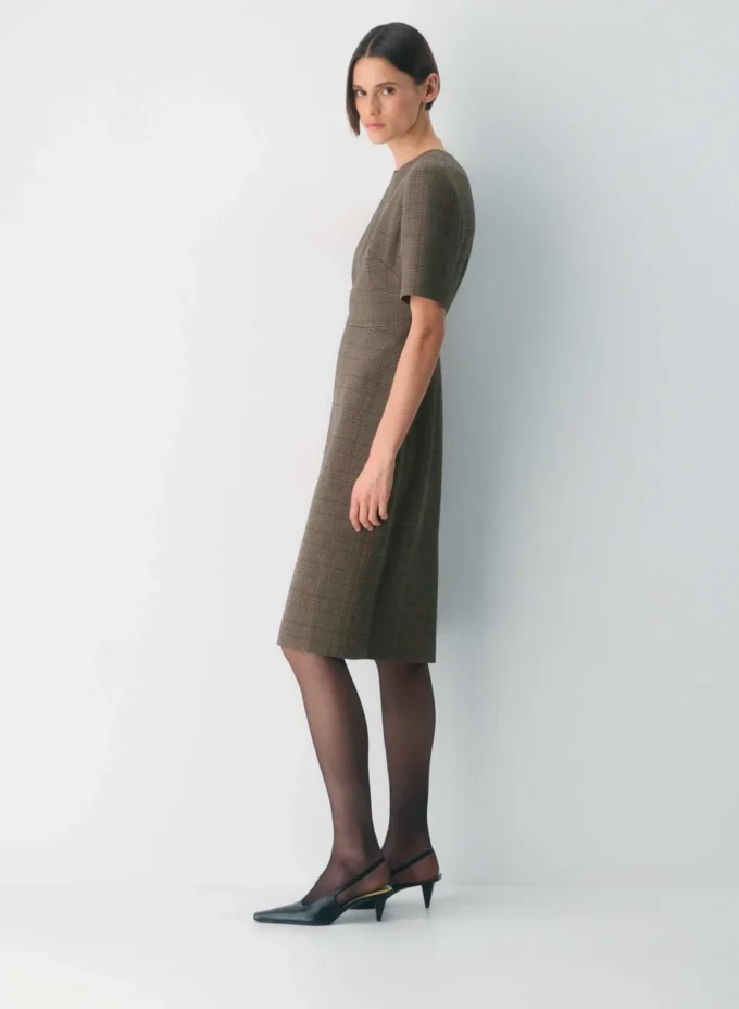 Robe Keeper