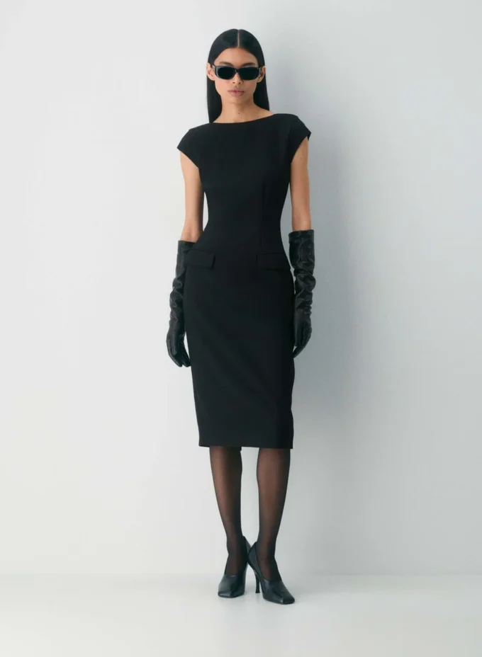 Robe Pedestal