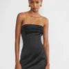 Robe tube en satin chatoyant
