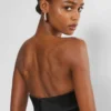 Robe tube en satin chatoyant