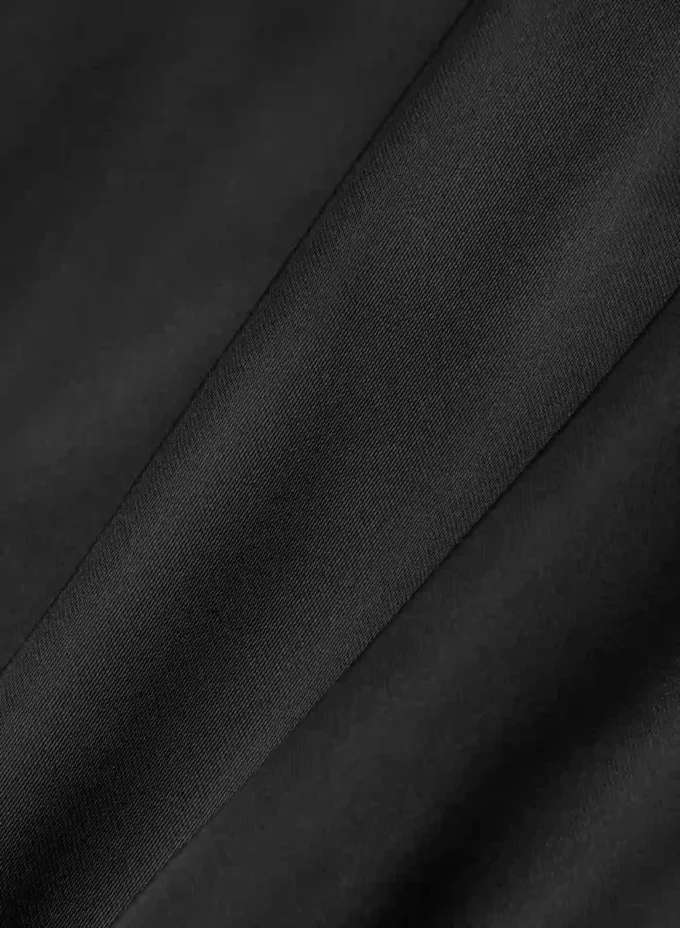 Robe tube en satin chatoyant