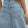 Short baggy Levi&rsquo;s Dad Jort