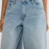 Short baggy Levi&rsquo;s Dad Jort