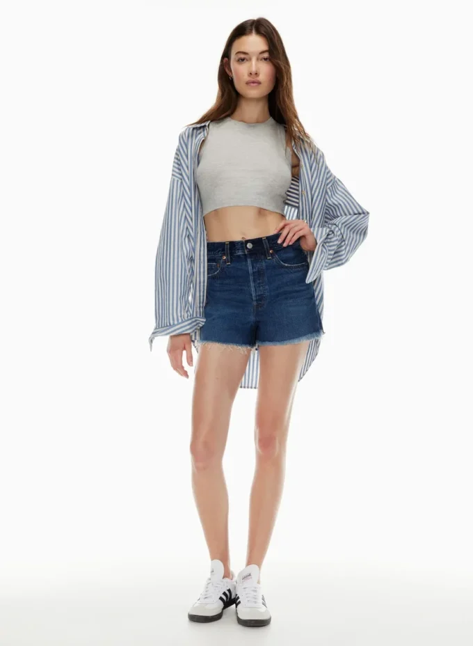 Short Levi&rsquo;s Ribcage