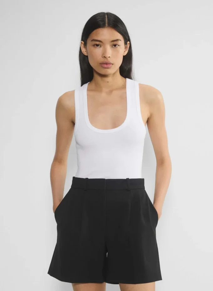 Short plissé mi-cuisse