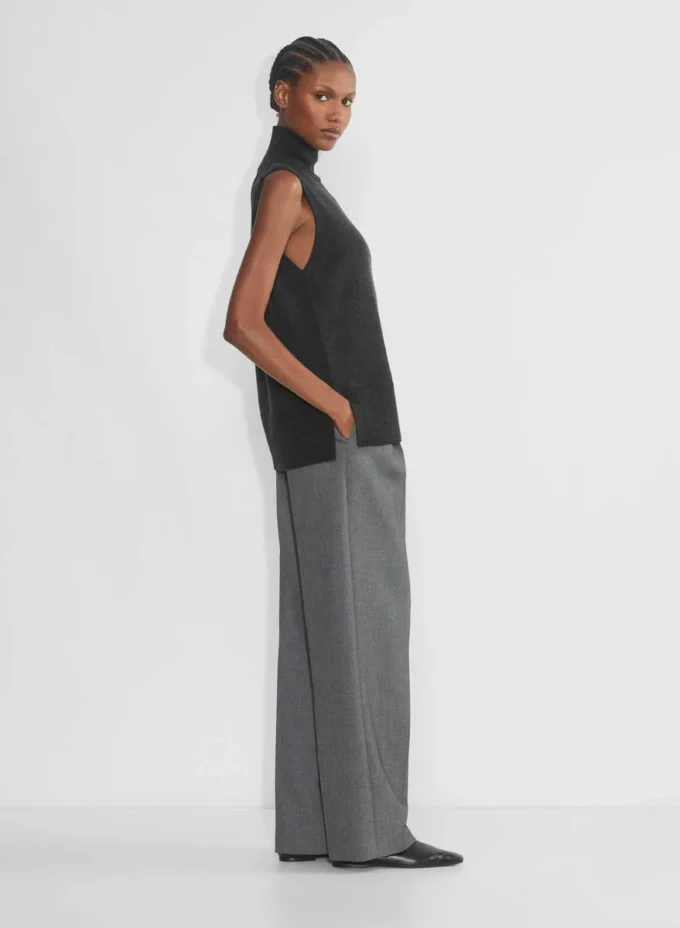 Successor Merino Wool Sleeveless Turtleneck