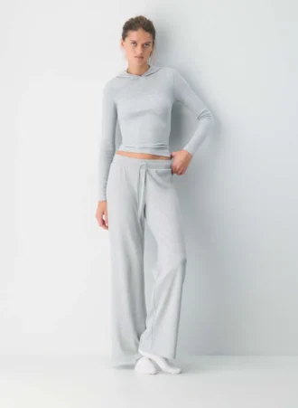 Sweat à capuche en coton côtelé extensible