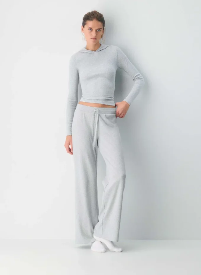 Sweat à capuche en coton côtelé extensible