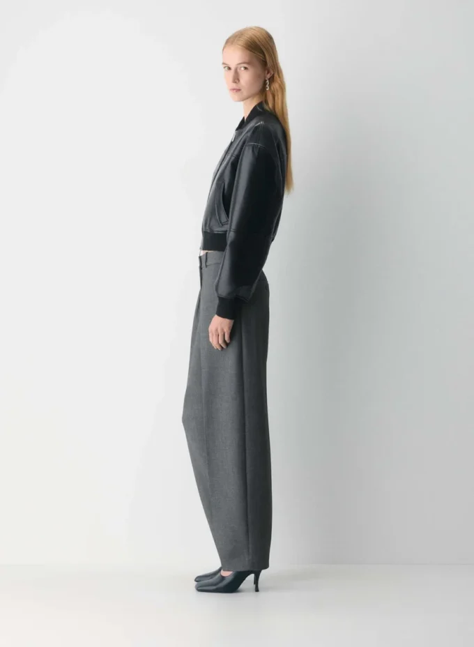 Synergy Bomber – Cuir UnReal