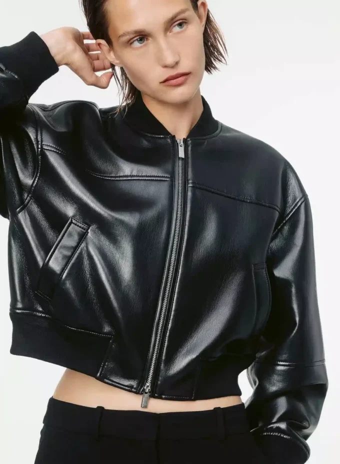 Synergy Bomber – Cuir UnReal