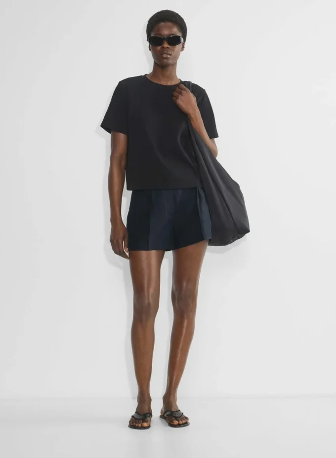 The Effortless Short™ Curve-fit Mini – CruiseLinen™