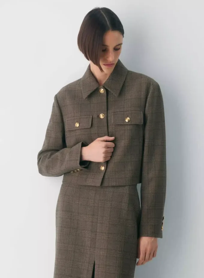 Veste Justina – (Re)ssential